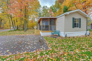 10 Waverly Cir, Colchester, VT 05446