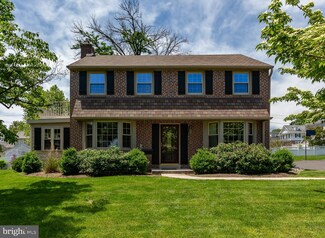 2528 Huntingdon Ln, Ardmore, PA 19003