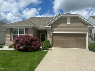 522 Heritage Woods Dr, Copley, OH 44321