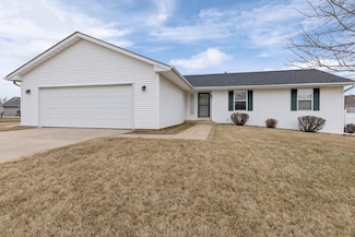 185 Autumnwood Ln, Davis Junction, IL 61020