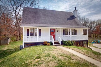 334 Fawn Valley Ct, Lansing, KS 66043
