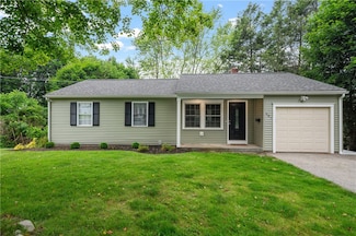 607 Knollwood Dr, Woonsocket, RI 02895