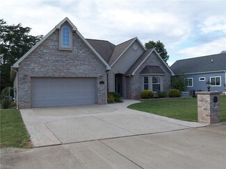 127 Ambritt Dr, Washington, WV 26181
