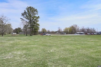 198 Hunt St, Dresden, TN 38225