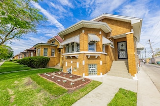 2535 Oak Park Ave, Berwyn, IL 60402