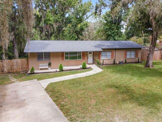 304 SE 46th St, Gainesville, FL 32641