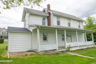 77 Front St, Linden, PA 17744