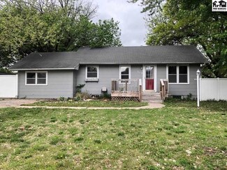 313 N Maple St, Inman, KS 67546