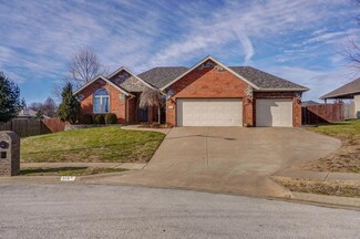 315 N Kentwood Ct, Republic, MO 65738