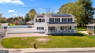 26 Front St, Wyoming, DE 19934