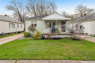 677 78th St, Niagara Falls, NY 14304