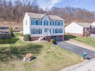 843 Hawk Valley Dr, Leechburg, PA 15656
