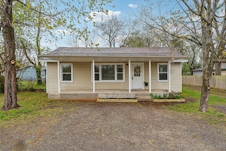 1006 N Jones Ave, Tahlequah, OK 74464