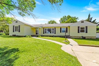 126 S Garfield St, Junction City, KS 66441