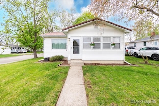 2675 Woodbine Ave SW, Grandville, MI 49418