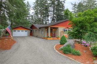 191 E Village View Dr, Allyn, WA 98524