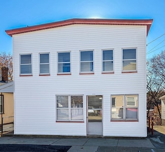 139 Lincoln Terrace Unit 2, Leominster, MA 01453