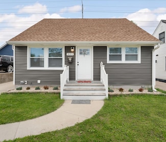 925 S 98th St, Milwaukee, WI 53214