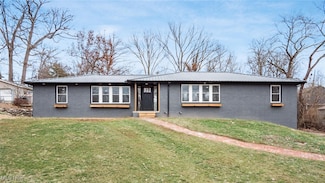 1222 Edward Ln, Zanesville, OH 43701