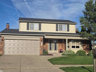 45984 Hollowoode Ln, Macomb, MI 48044