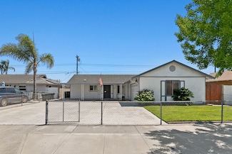 5932 Chinook Dr, Huntington Beach, CA 92647