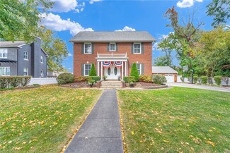 3208 Western Ave, Mattoon, IL 61938