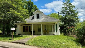 1732 Belmont St, Ashland, KY 41101