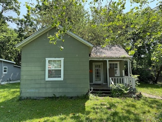 1708 N Clay Ave, Springfield, MO 65803