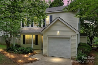 1410 Swaying Branch Ln, Clover, SC 29710