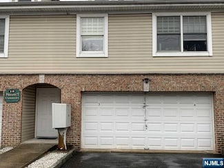 18 Prospect St Unit 4, Palisades Park, NJ 07650