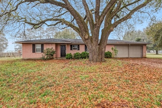 10 E Post Oak Ln, Shepherd, TX 77371