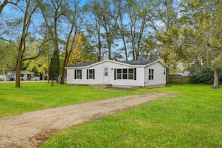 212 Elm St, Howard City, MI 49329