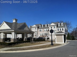 1136 Faulkner Unit E9, Troy, MI 48083