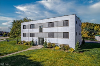 21044 Southbend Cir Unit 3, Rocky River, OH 44116