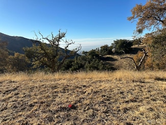 30310 Rolling Oak Dr, Tehachapi, CA 93561
