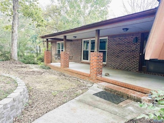 1975 Pine Lake Dr NW, Arab, AL 35016