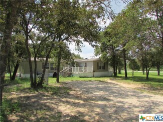 800 County Road 429, Stockdale, TX 78160
