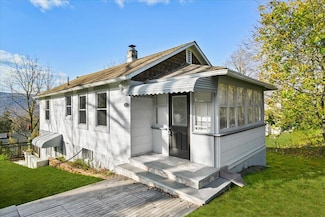 110 Mineral Springs Rd, Highland Mills, NY 10930