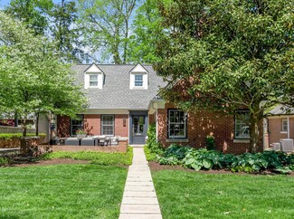211 Chenault Rd, Lexington, KY 40502