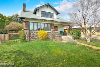 214 S 17th Ave, Yakima, WA 98902