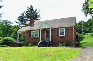 17 Friendship Dr, Charleroi, PA 15022
