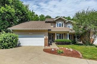 1560 Castlegar Ct, Pleasant Hill, IA 50327