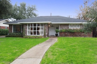 3510 Elmridge St, Houston, TX 77025