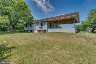31 Cabinetmaker Ln, Ranson, WV 25438