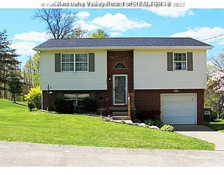 132 Linden Ln, Culloden, WV 25510