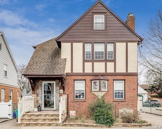 220 Belmont Pkwy, Hempstead, NY 11550
