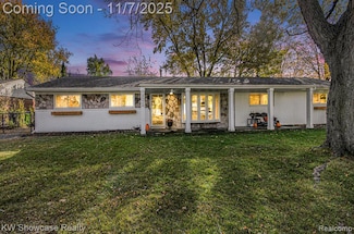 23948 Glen Ridge Ct, Novi, MI 48375