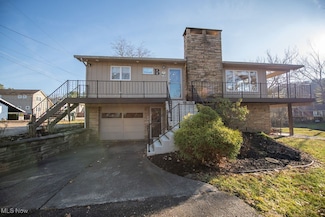 6170 Paradise Dr SW, Sherrodsville, OH 44675