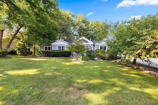 1827 Pleasant St, West Des Moines, IA 50265