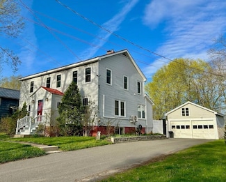 16 Colonial St, Waterville, ME 04901
